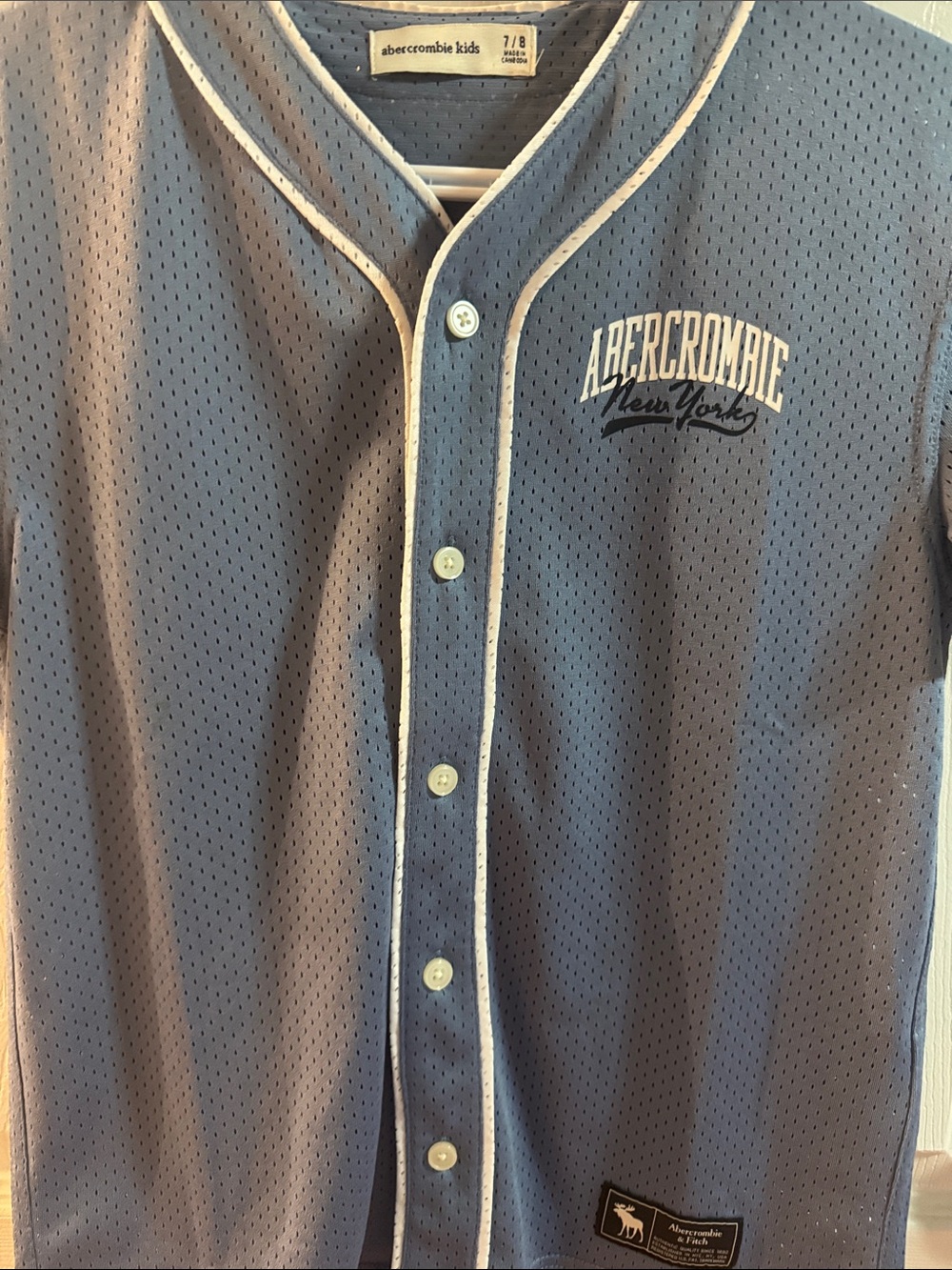 Brand new w/out tags. Abercrombie & Fitch Blue Button-Front Mesh Baseball Jersey - Picture 5 of 6
